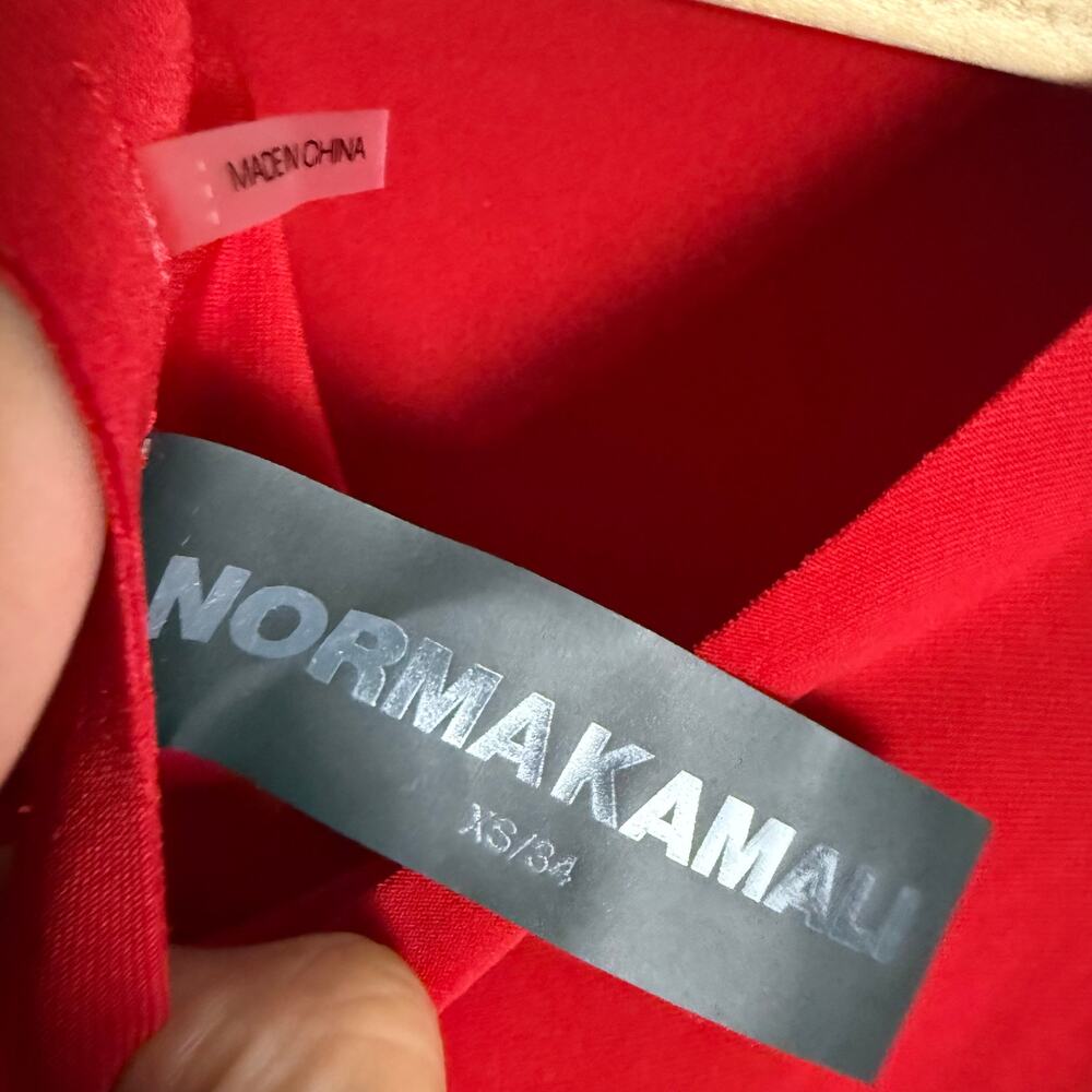 Norma Kamali Drop Shoulder Asymmetric Sleeveless Red Top Size XS - Picture 8 of 8